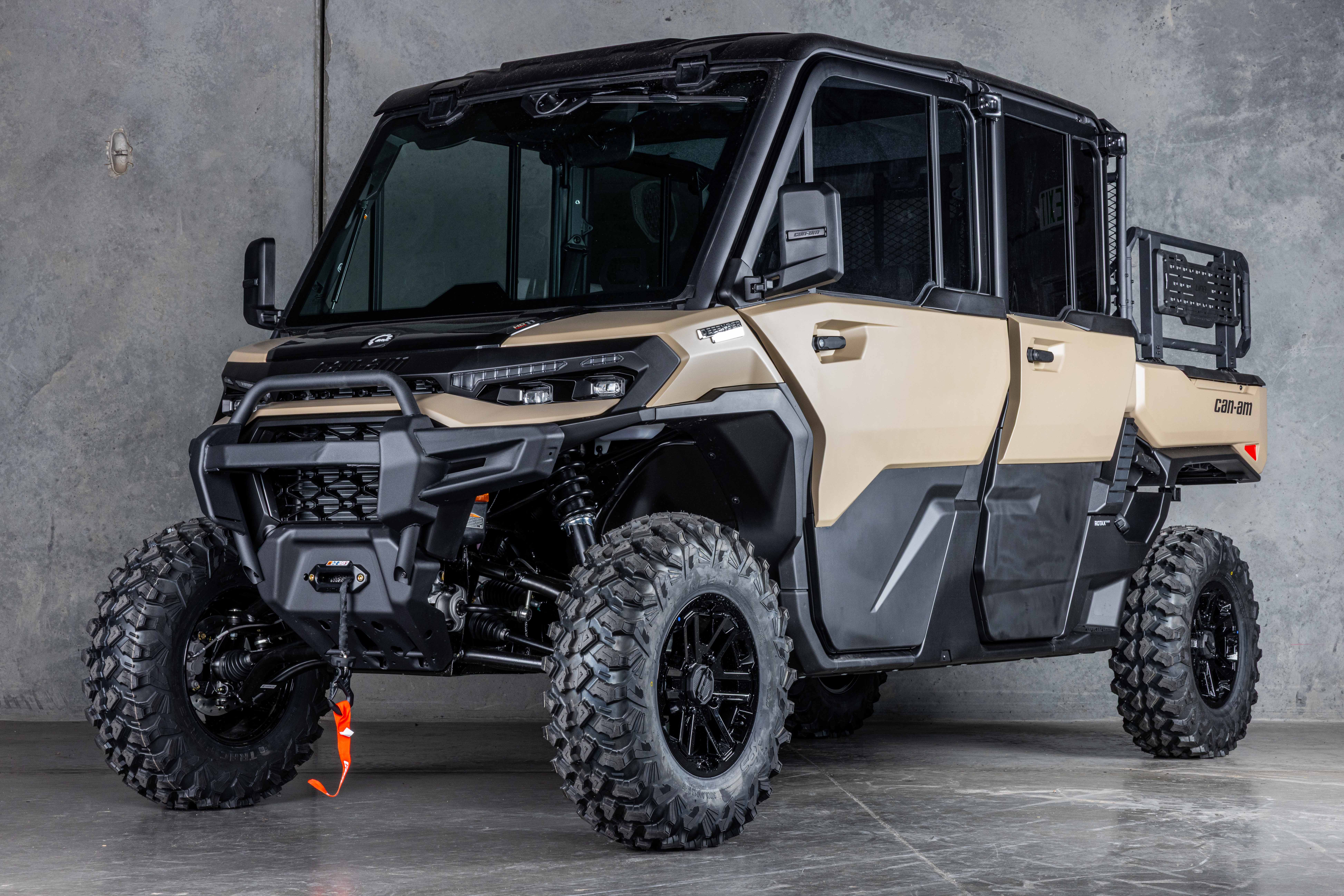 2027 Share Can-Am Defender XU MAX Limited - VK003121 MAX Limited - VK003121 — photo 1 of 23