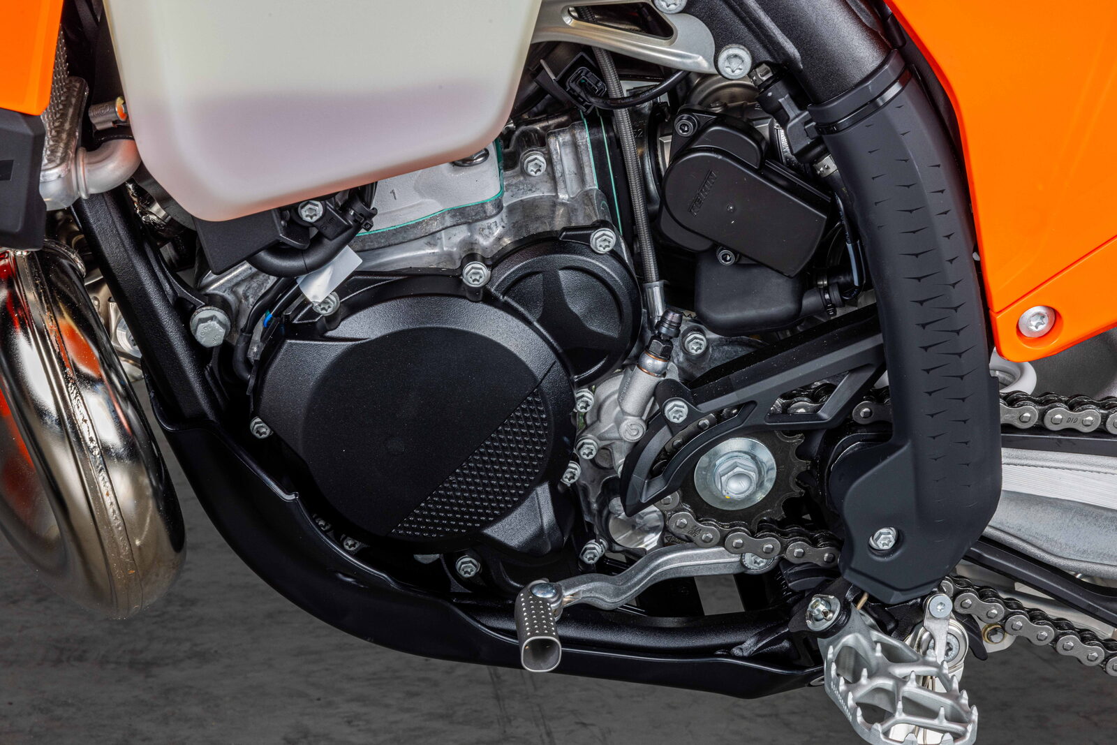 2027 KTM 250 XC MOTORCYCLE