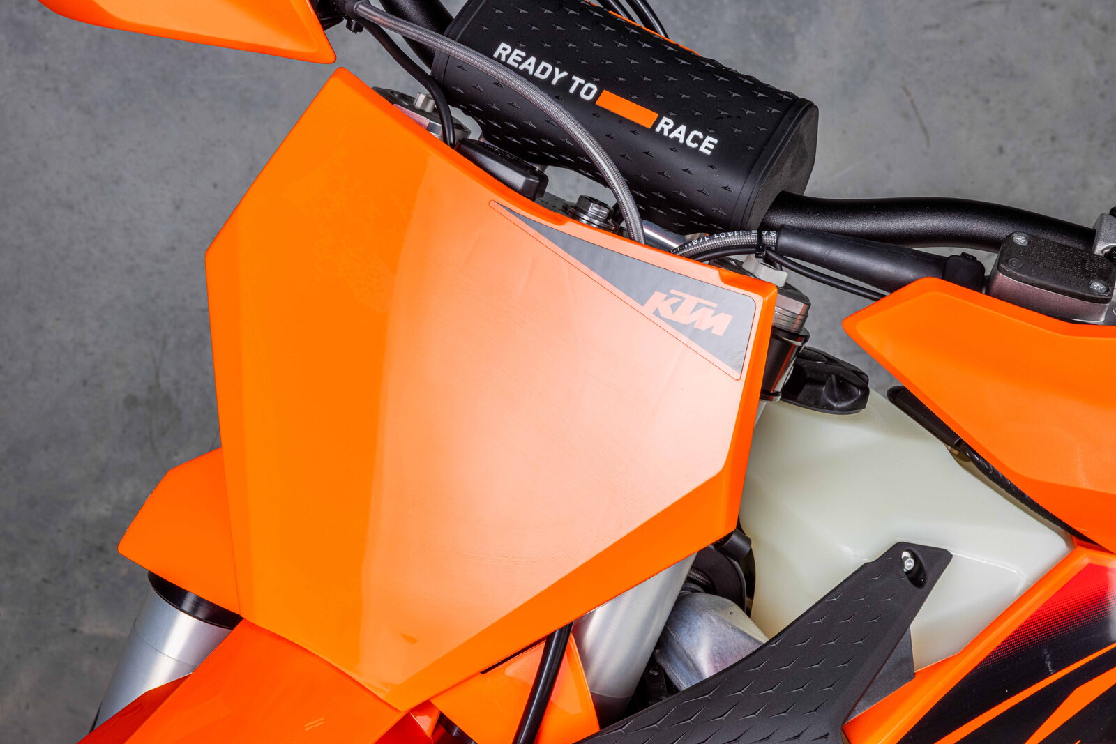 2027 KTM 250 XC MOTORCYCLE