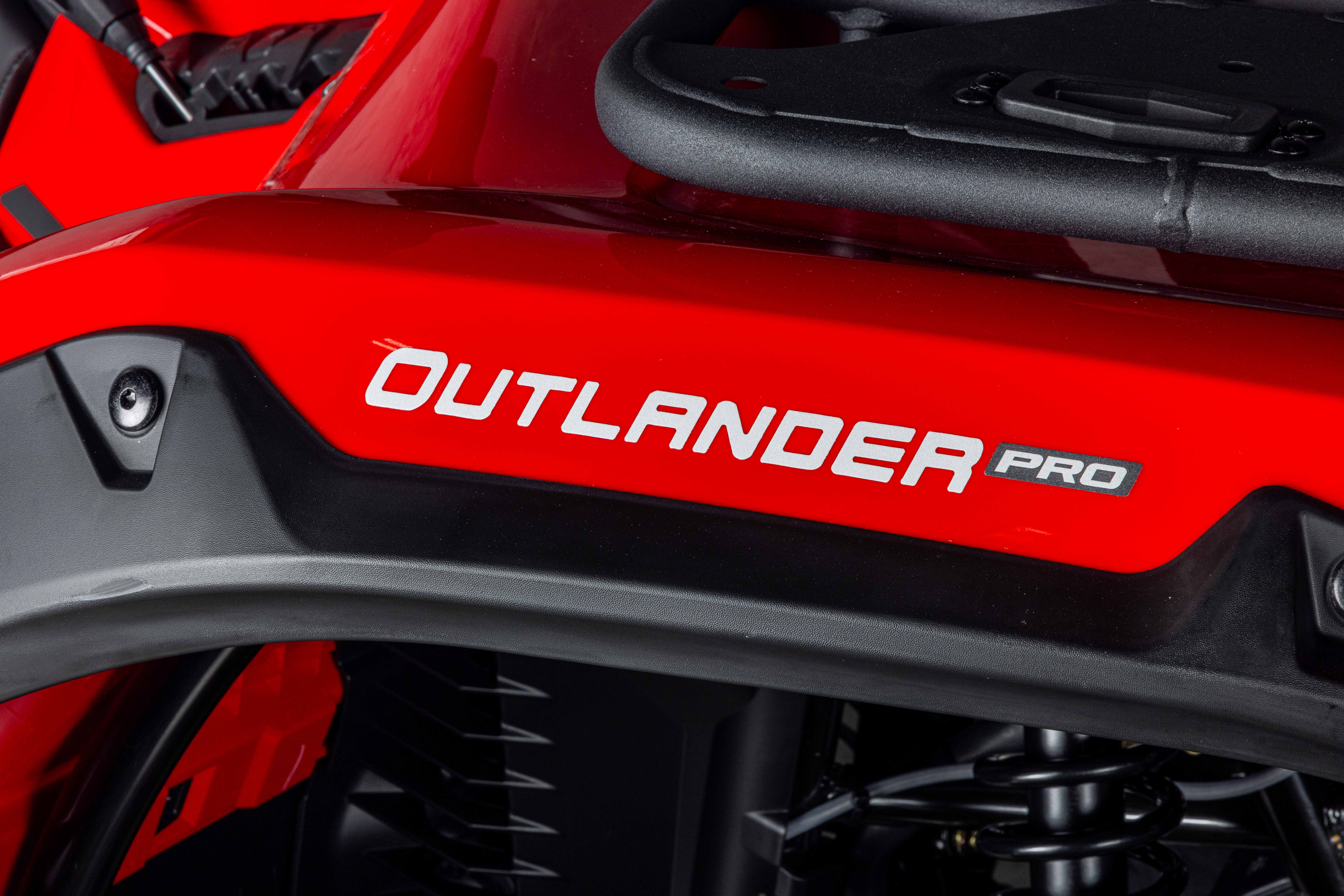 2027 Can-Am OUTLANDER PRO XT HD7 ATV
