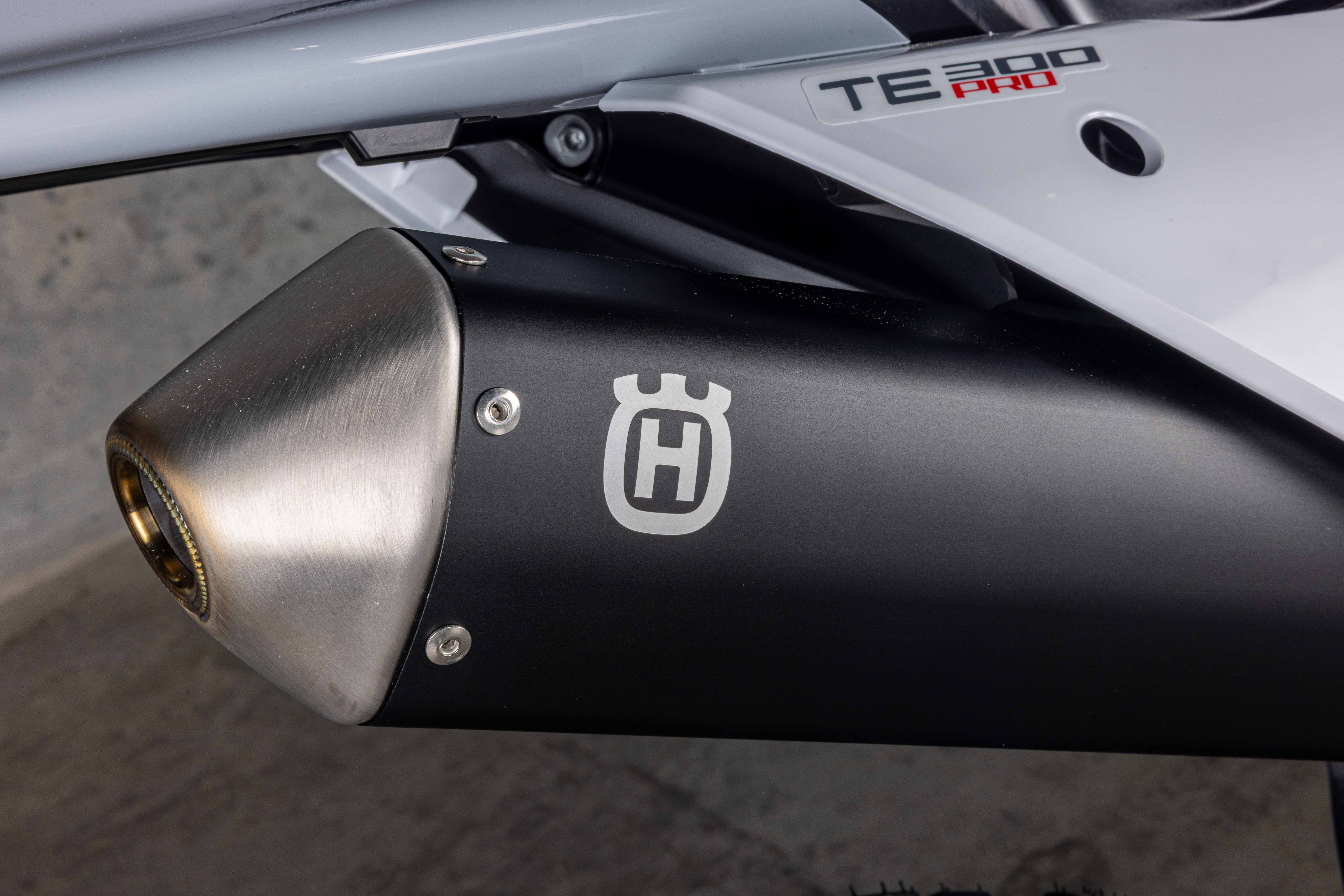 2027 HUSQVARNA TE 300 PRO MOTORCYCLE