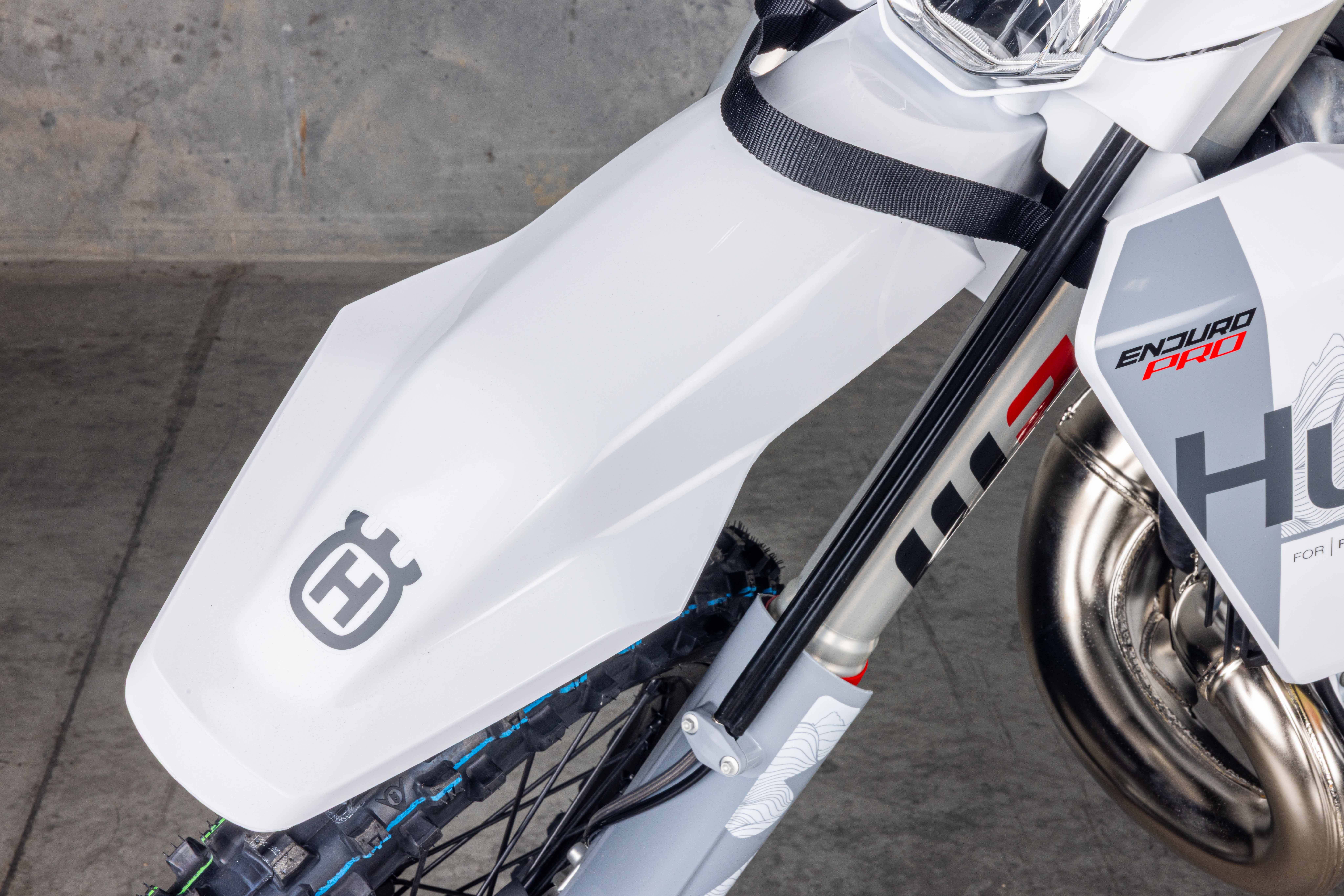 2027 HUSQVARNA TE 300 PRO MOTORCYCLE