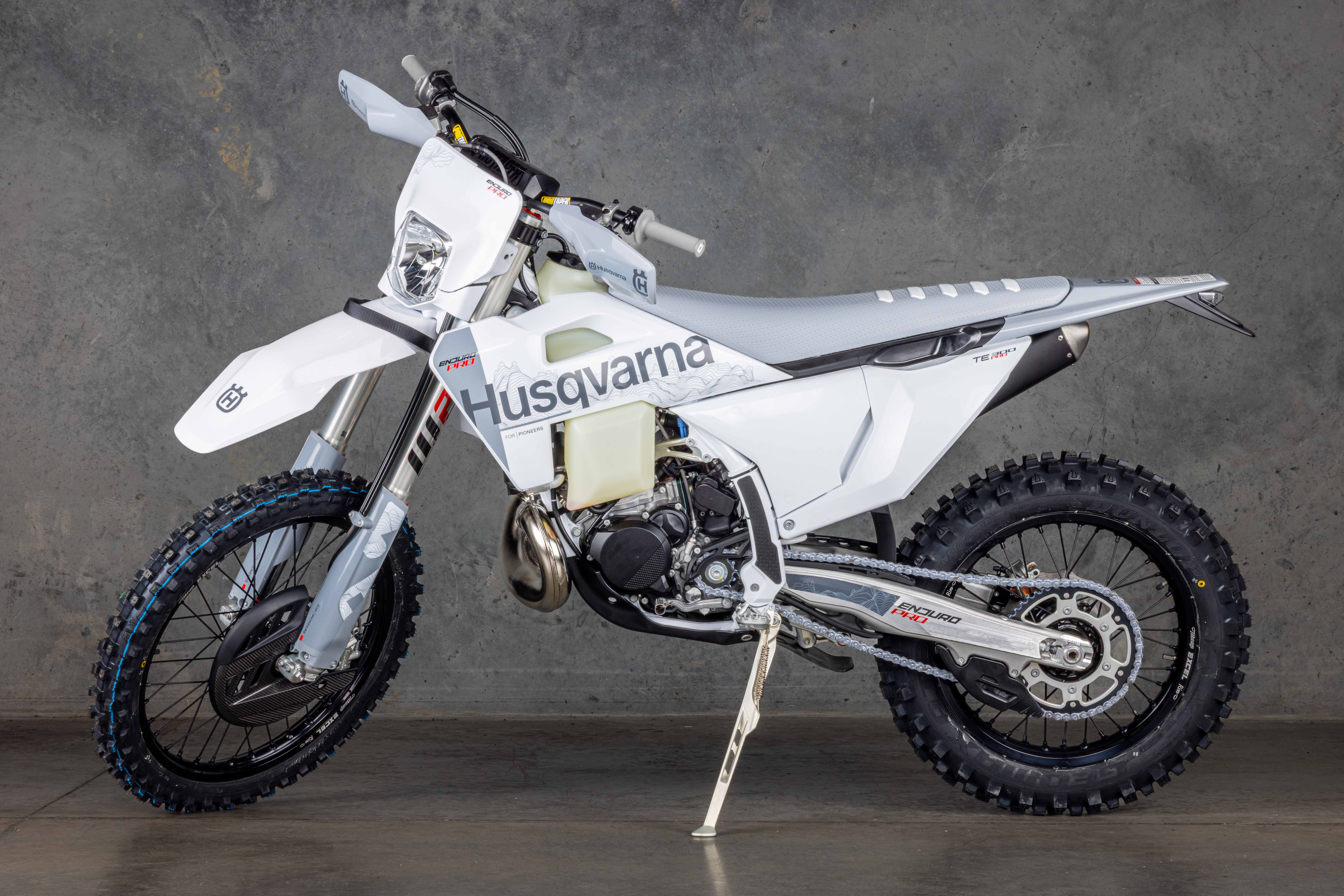 2027 HUSQVARNA TE 300 PRO MOTORCYCLE