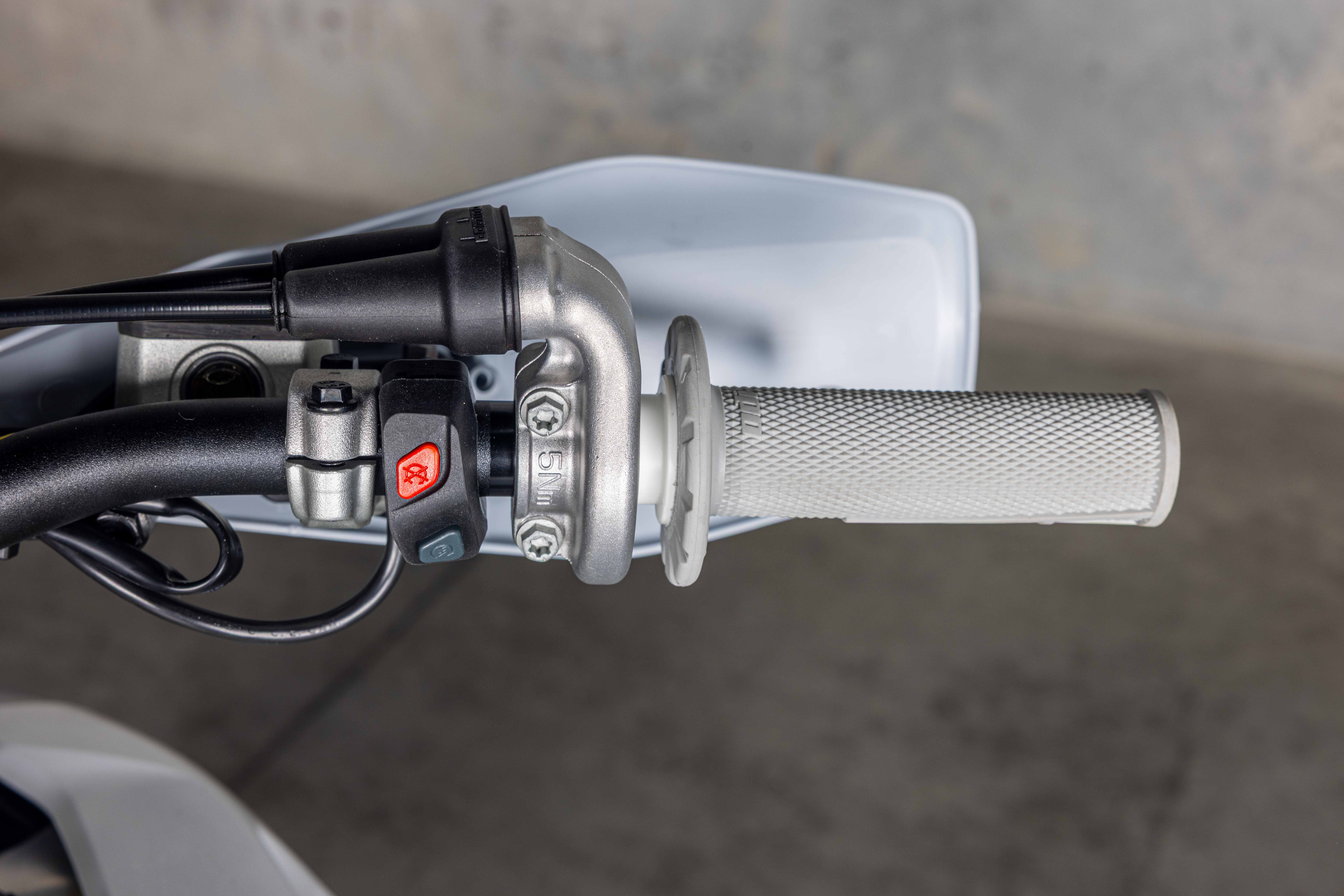 2027 HUSQVARNA TE 300 PRO MOTORCYCLE