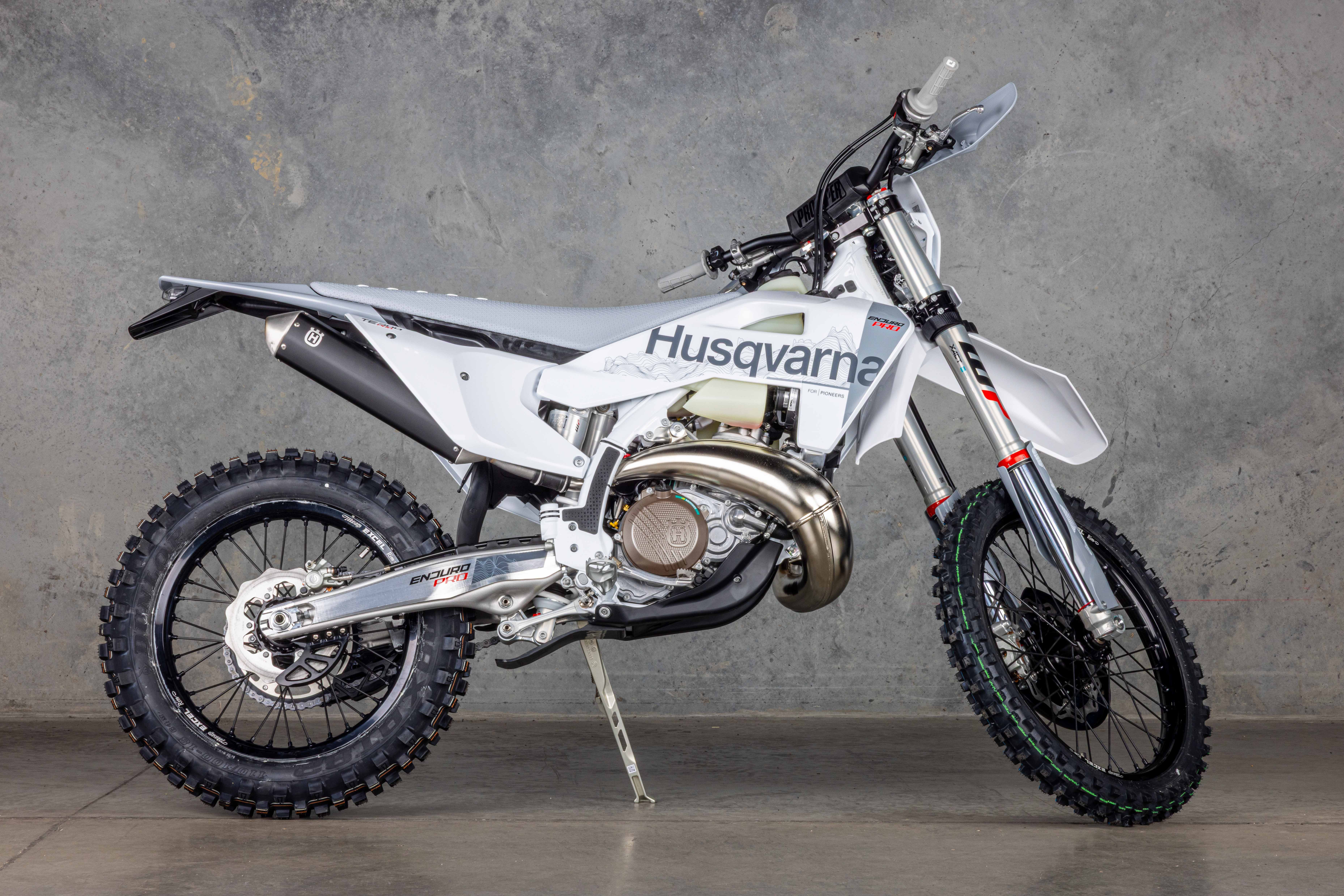 2027 HUSQVARNA TE 300 PRO MOTORCYCLE